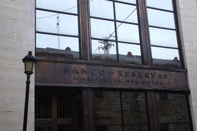 20120210142417-banco-de-reservas.jpg